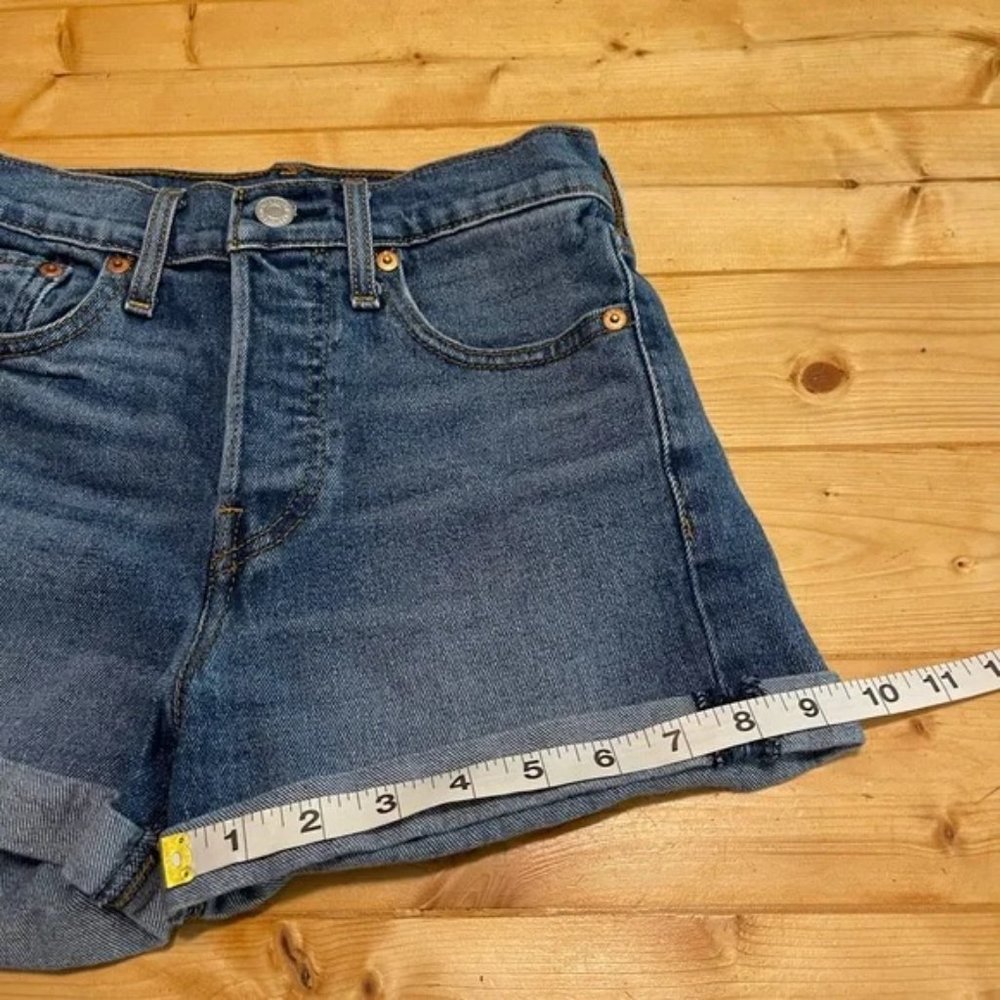 Levi's 501 Medium Wash Denim Shorts - Picture 7 of 15
